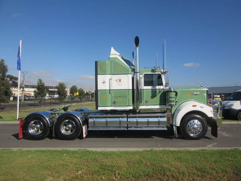 1994 KENWORTH T900 Classic T900 Truck