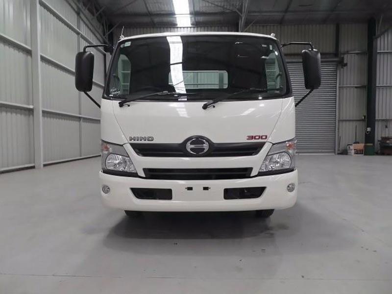 2017 HINO 300 SERIES - 616