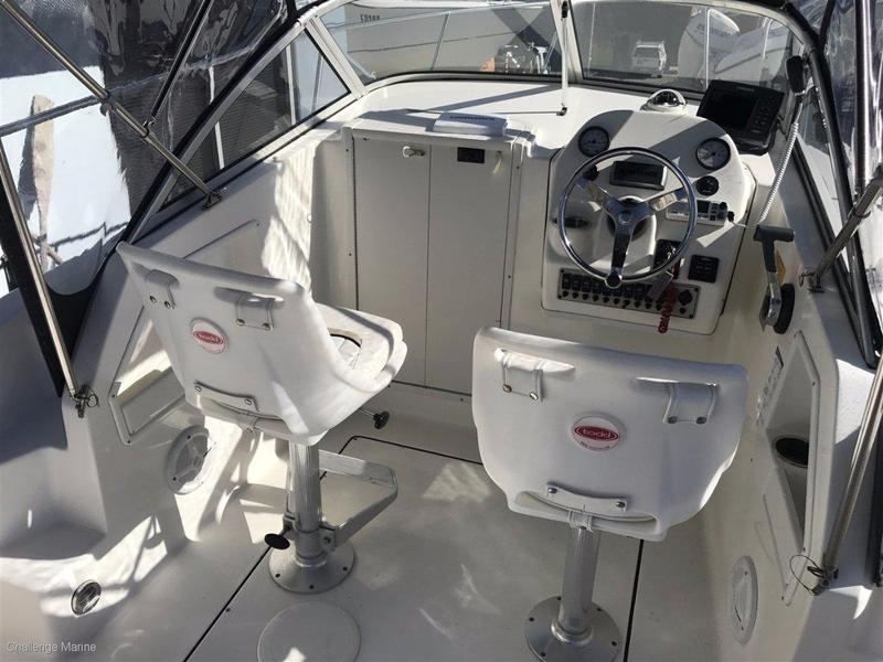 Key West 211 Walkaround 4 Stroke Yamaha