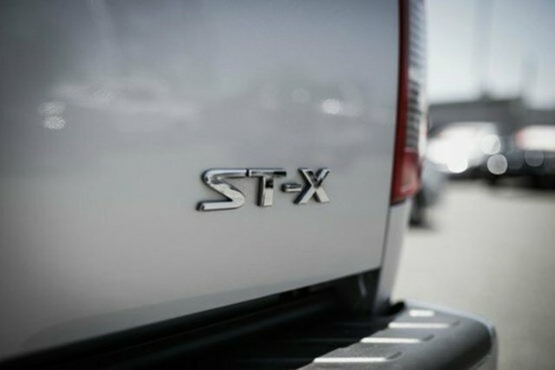 2012 NISSAN NAVARA ST-X D40 Series 5
