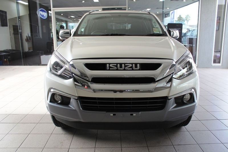 2017 ISUZU MU-X LS-T