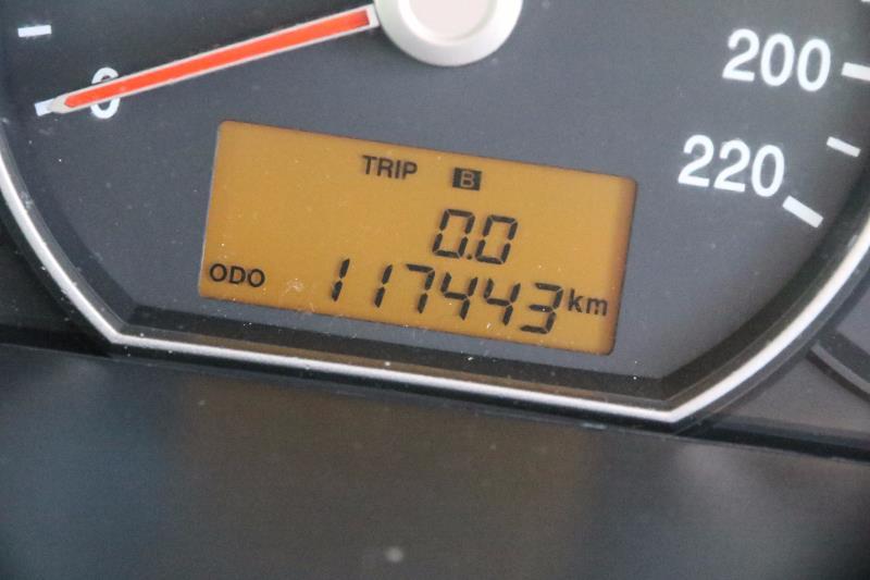 2008 KIA RONDO UN
