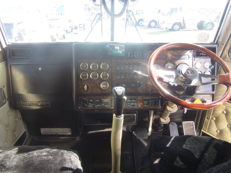 1994 KENWORTH T900 Classic T900 Truck