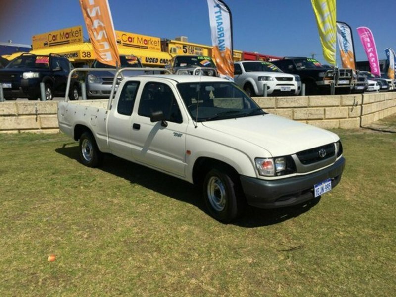 2004 TOYOTA HILUX Xtra Cab RZN154R MY04