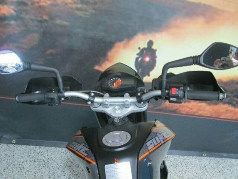 2012 KTM 690 DUKE Road