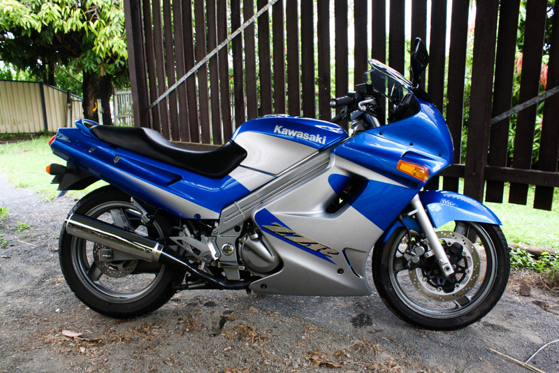 2002 KAWASAKI 250CC ZZ-R250 (EX250)