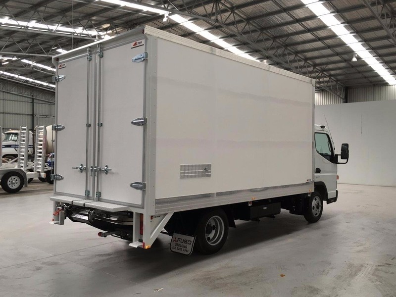 2016 FUSO Canter 515 METROLite Canter 515 Truck