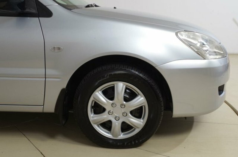 2005 MITSUBISHI LANCER ES CH