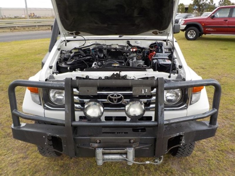 2006 TOYOTA LANDCRUISER RV TROOPCARRIER HDJ78R