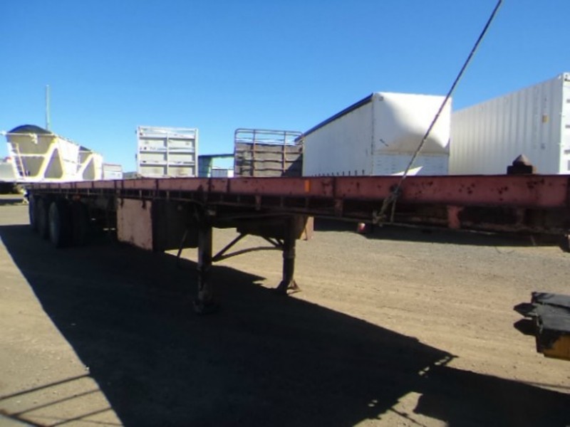 Haulmark Flat top Semi Trailer