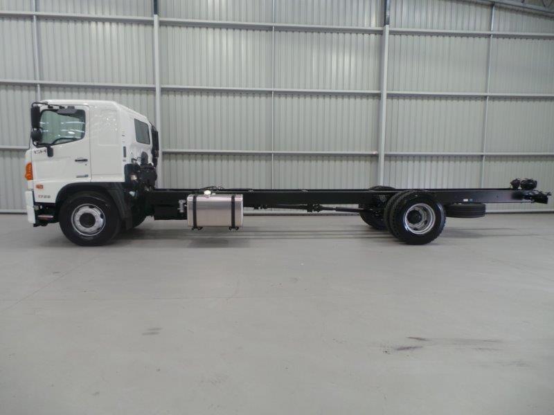2015 HINO 1728 XXL AIR