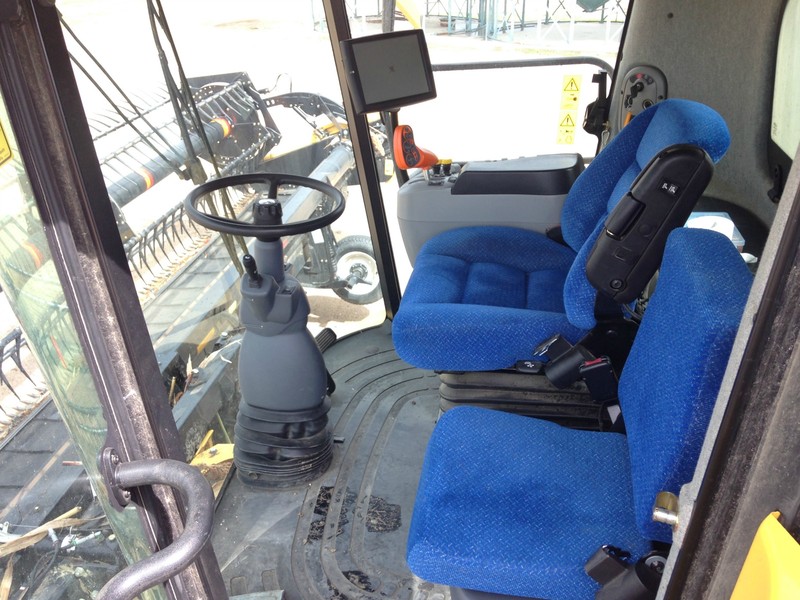 2012 NEW HOLLAND CR8090 CR8090 HarvesterHeader