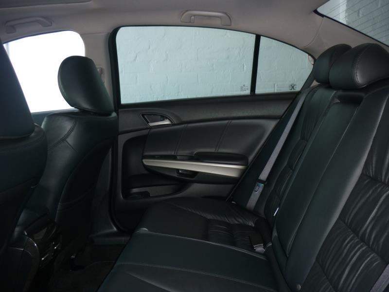 2011 HONDA ACCORD V6 8TH GEN MY11