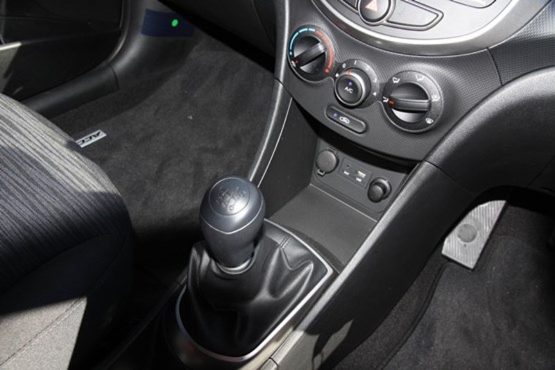 2015 HYUNDAI ACCENT ACTIVE RB3