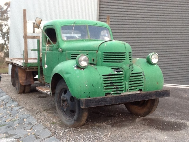 1942 DODGE TRUCK