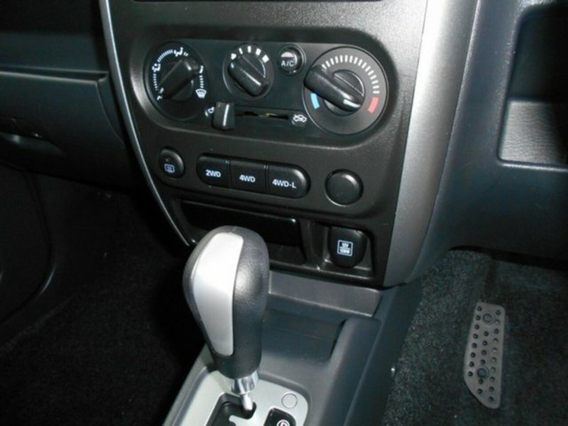 2012 SUZUKI JIMNY SIERRA (4x4)