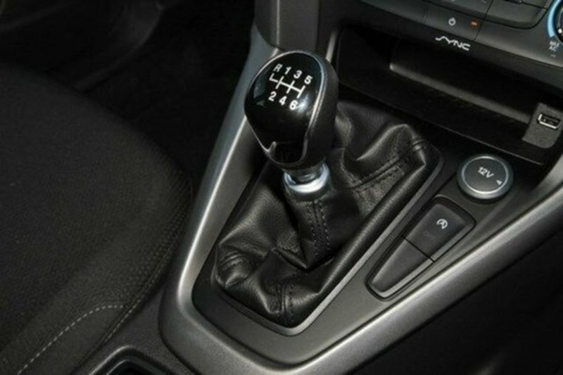 2015 FORD FOCUS Trend LZ