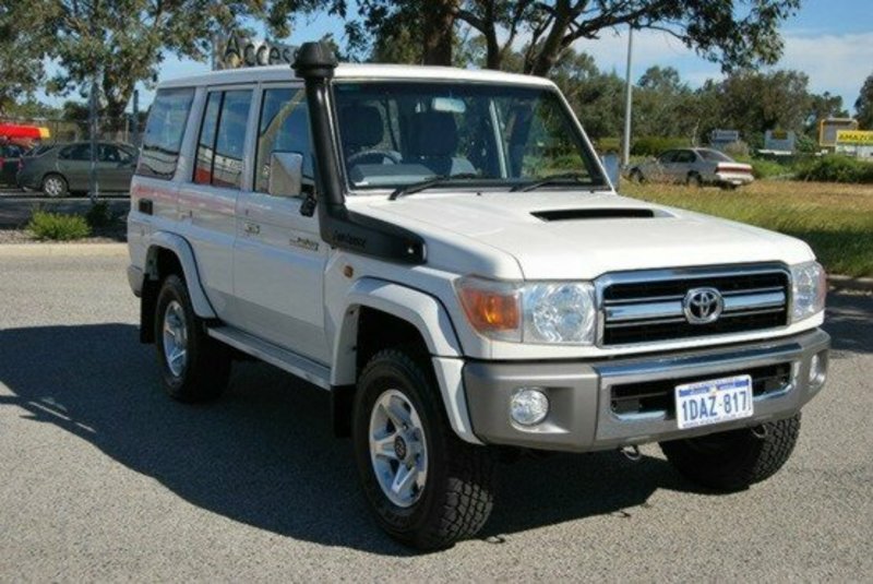 2009 TOYOTA LANDCRUISER GXL VDJ76R