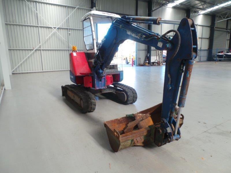 TAKEUCHI TB25FR