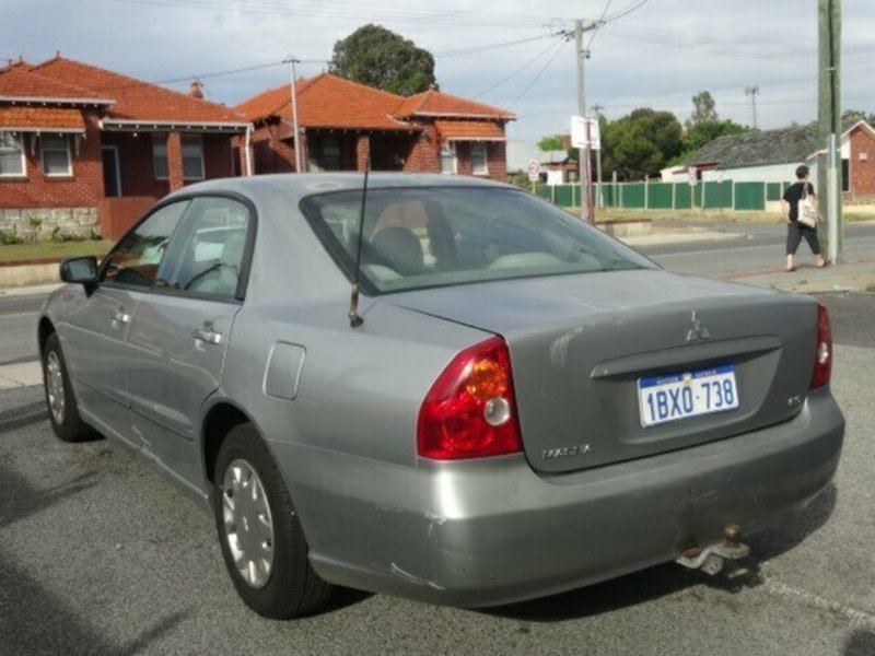 2003 MITSUBISHI MAGNA ES TL