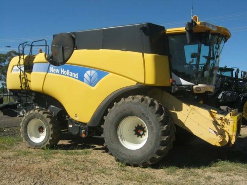 2002 NEW HOLLAND CX880 CX880 HarvesterHeader