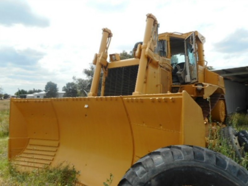 CATERPILLAR D8L D8L Dozer
