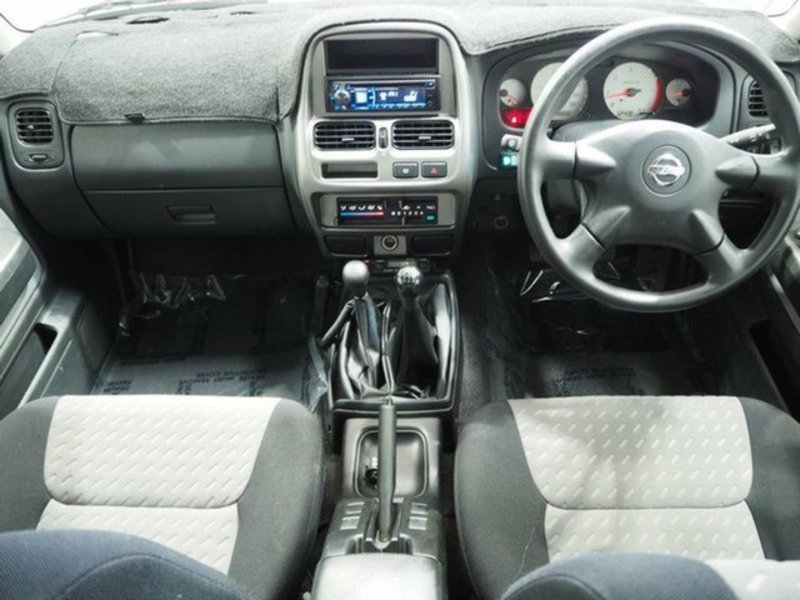 2006 NISSAN NAVARA ST-R (4x4) D22