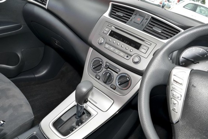 2013 NISSAN PULSAR ST B17