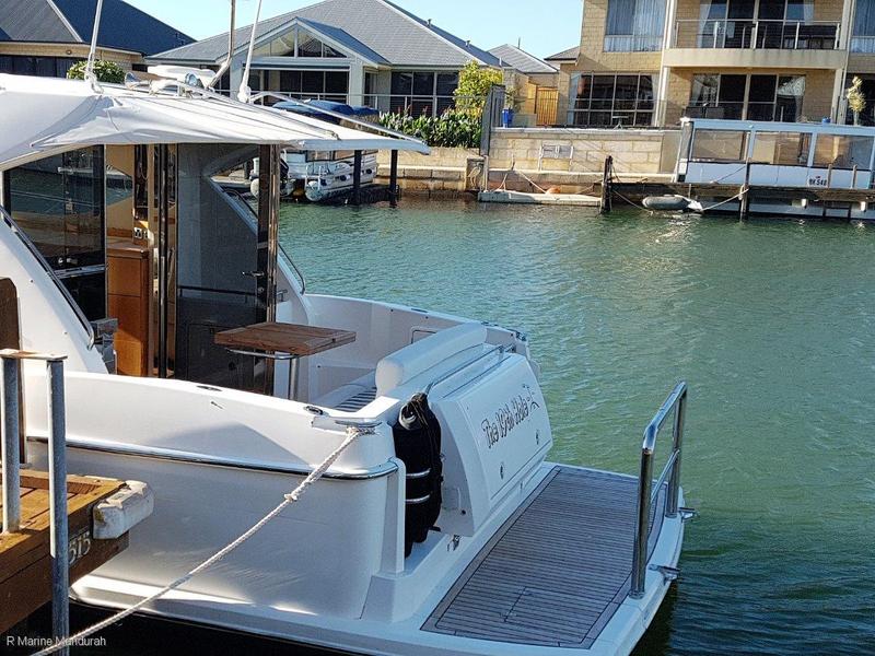 Riviera 3600 Sport Yacht ** UNDER OFFER IN 6 DAYS *** $265,500 ***
