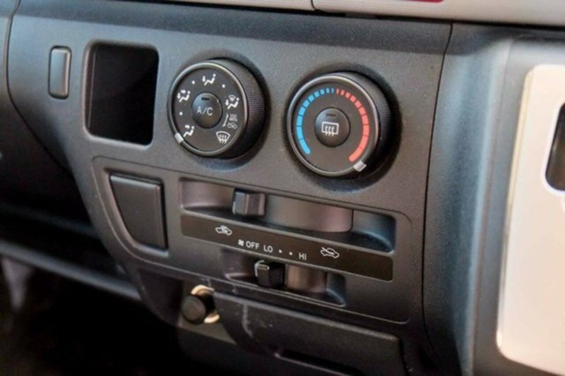 2013 TOYOTA HIACE LWB TRH201R MY12 UPGRADE