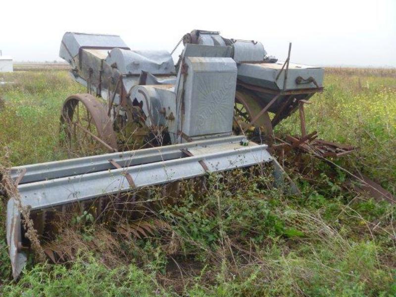 1939 SUNSHINE HARVESTER