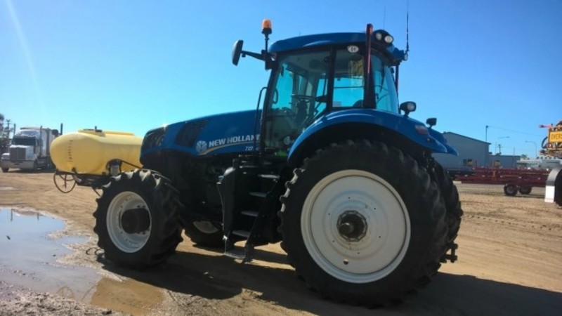 2012 NEW HOLLAND T8.390 340hp FWA Tractor T8.390 Tractor