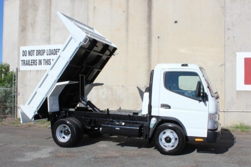 2017 FUSO Canter 715 Wide Canter 715 Wide Truck