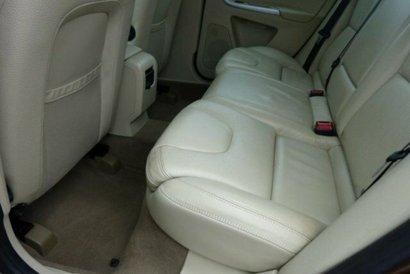 2010 VOLVO XC60 D5 DZ MY11
