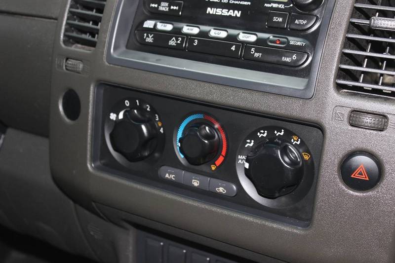 2006 NISSAN NAVARA ST-X (4x4) D40