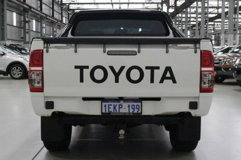2013 TOYOTA HILUX SR (4x4) KUN26R MY12