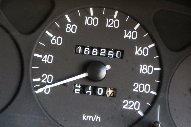 1999 DAEWOO LANOS SE