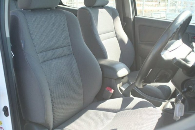 2012 TOYOTA HILUX SR (4x4) KUN26R MY12