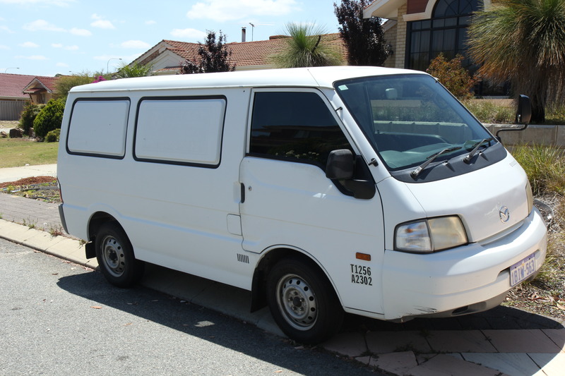 2003 MAZDA E1800 (SWB)