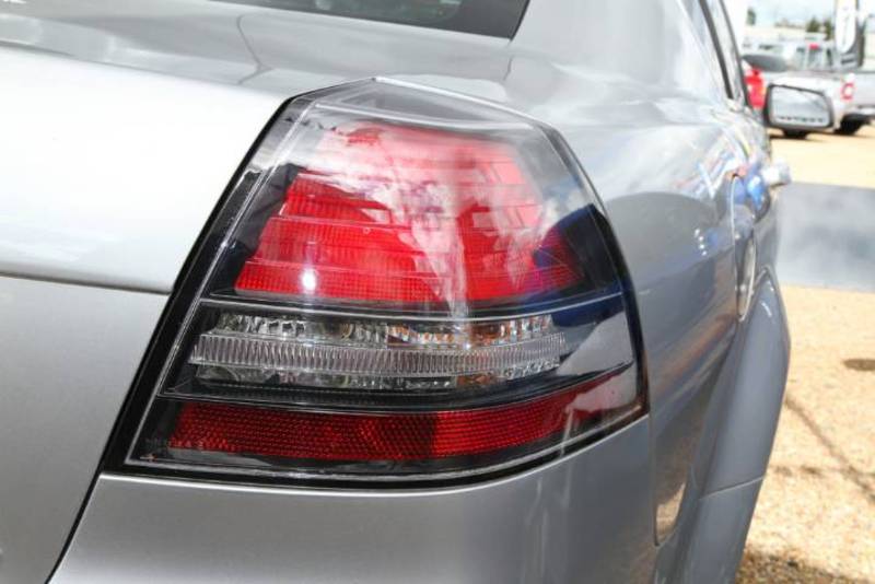 2007 HOLDEN CALAIS V INTERNATIONAL VE MY08