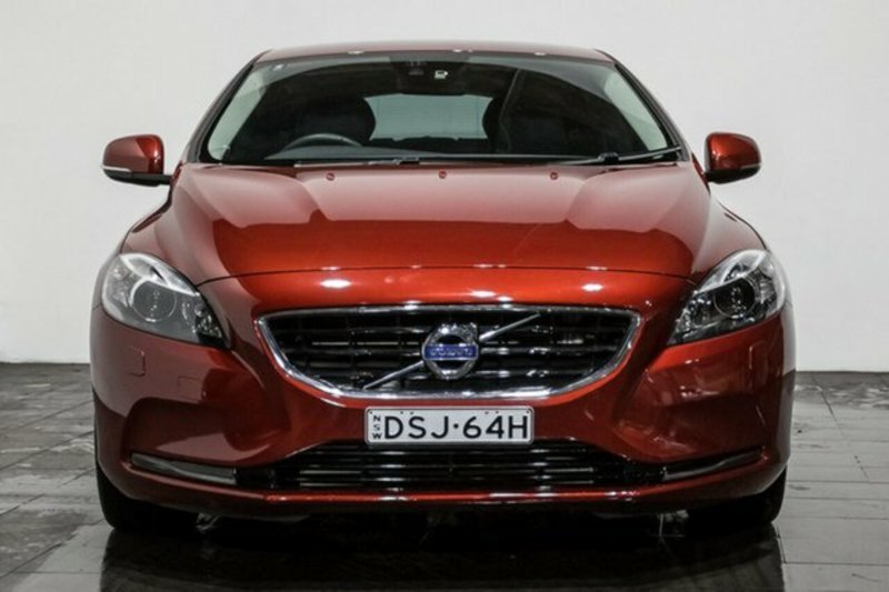 2015 VOLVO V40 T4 LUXURY M MY15