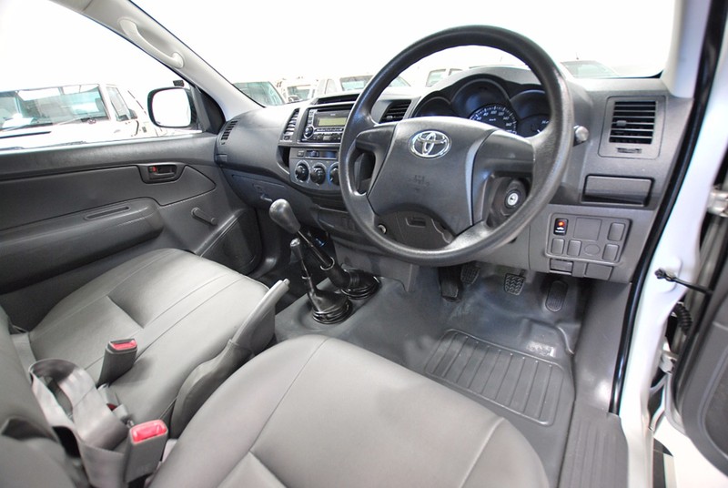 2012 TOYOTA HILUX WORKMATE KUN26R