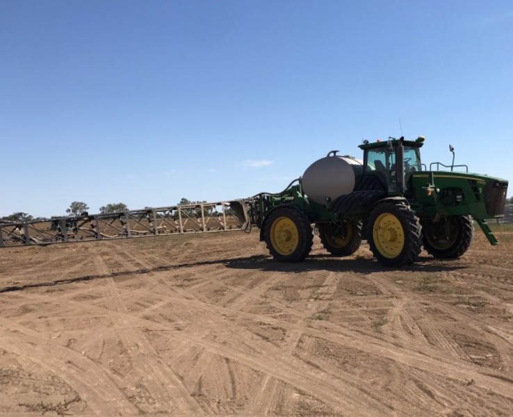 JOHN DEERE 4930 Sprayer