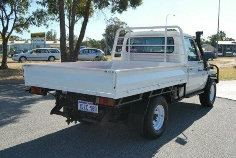 2005 TOYOTA LANDCRUISER HDJ79R