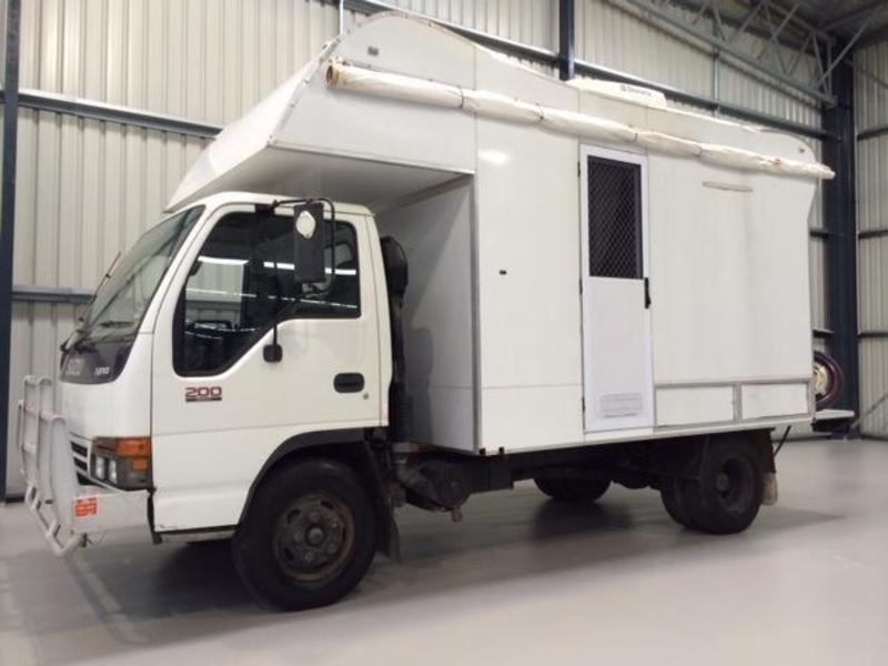 1997 ISUZU NPR 200 MOTOR HOME