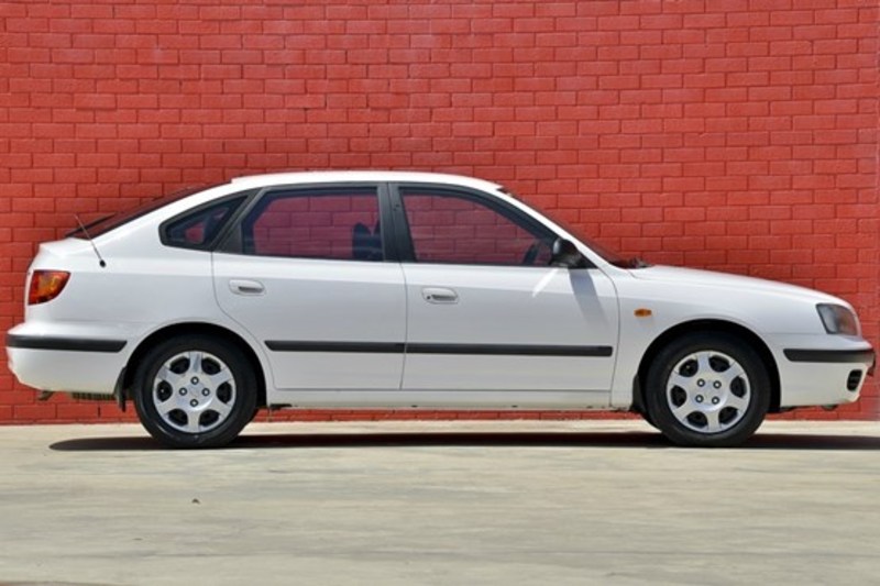 2002 HYUNDAI ELANTRA GL XD