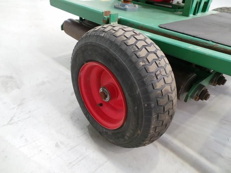 TURF TEC RIDE ON GREENS ROLLER
