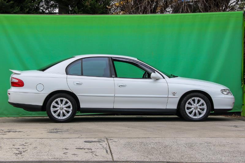 2002 HOLDEN COMMODORE Equipe VX II