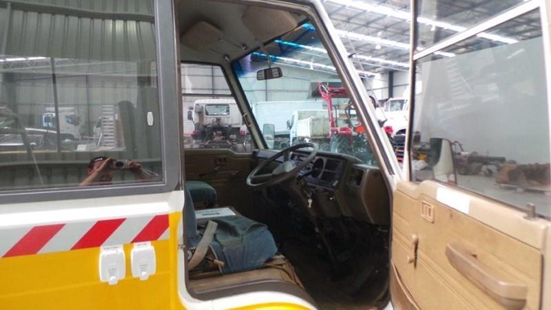 1992 MAZDA T3500 BUS