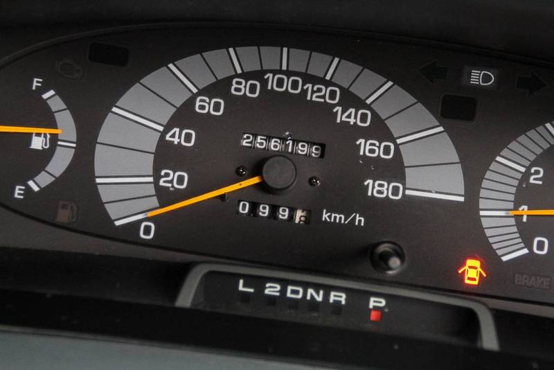 1999 TOYOTA TARAGO GLi TCR10R